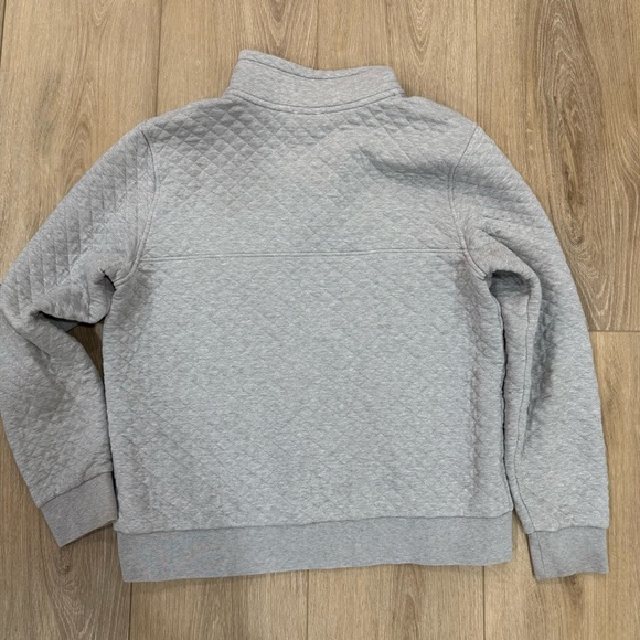 Patagonia Women's Quilted Snap-T Pullover - Gray and Pink Accents - Picture 4 of 4